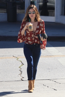 HQ

