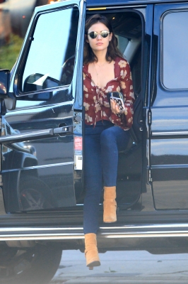 HQ
