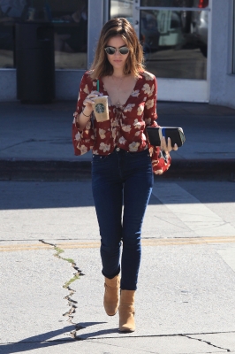 HQ
