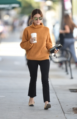 HQ
