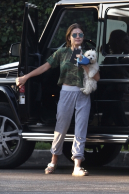 HQ
