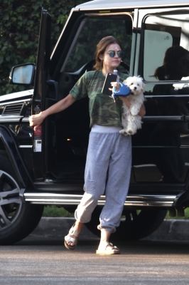 HQ
