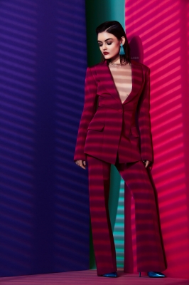 HQ
