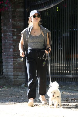 walkingdogsla211123-005.JPG