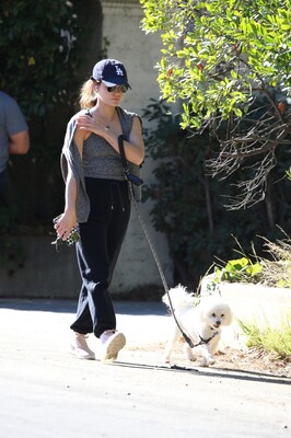 walkingdogsla211123-014.JPG