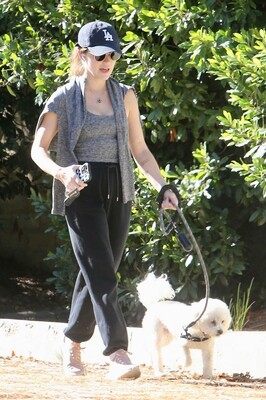 walkingdogsla211123-023.JPG
