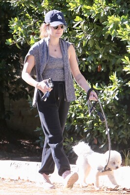 walkingdogsla211123-026.JPG