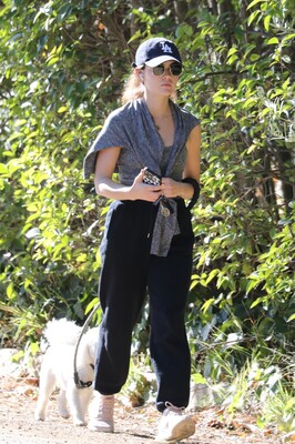 walkingdogsla211123-031.JPG