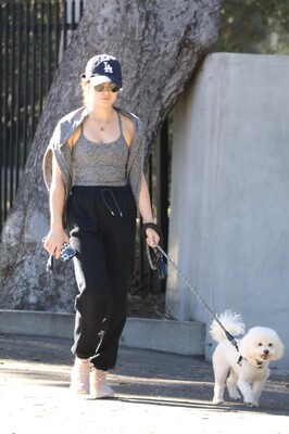 walkingdogsla211123-036.JPG
