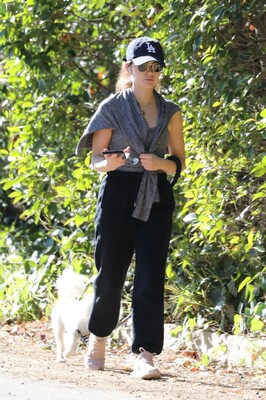walkingdogsla211123-041.JPG