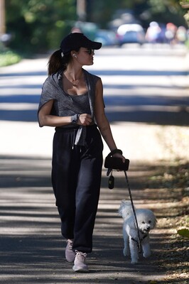 walkingdogsla211123-074.JPG