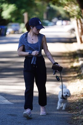 walkingdogsla211123-077.JPG
