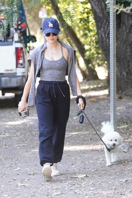 walkingdogsla211123-081.JPG