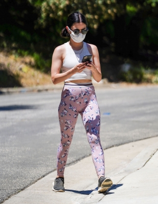 walkinginhollywood140520_084.jpg