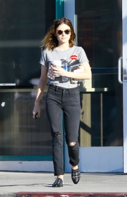 HQ
