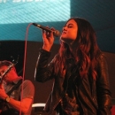 1025knix040214-012.jpg