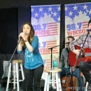 987wmzq220114-003.jpg