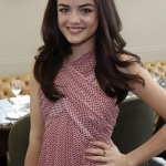 Filename=DiorBeautyStarlet2009-006.jpg
Filesize=89KiB
Dimensions=400x600
Date added=Sep 22, 2015 DiorBeautyStarlet2009-006.jpg