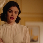 Katy_Keene_S01E10_Chapter_Ten_Gloria_1080p_AMZN_WEB-DL_DDP5_1_H_264-KiNGS_1060.jpg