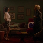 Katy_Keene_S01E10_Chapter_Ten_Gloria_1080p_AMZN_WEB-DL_DDP5_1_H_264-KiNGS_1436.jpg