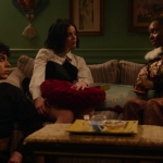 Katy_Keene_S01E12_Chapter_Twelve_Chain_of_Fools_1080p_AMZN_WEB-DL_DDP5_1_H_264-KiNGS_2044.jpg