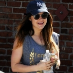 LEAVING_THE_GYM_IN_LOS_ANGELES_21-03-2014_15.jpg