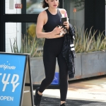 LeavesTheGymInStudioCity060619_024.jpg