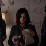 Pretty_Little_Liars_S06E01_720p_HDTV_X264-DIMENSION_1618.jpg