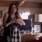 Pretty_Little_Liars_S06E08_FrAmed_720p_WEB-DL_DD5_1_H_264-PLLs_0739.jpg