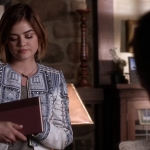 Pretty_Little_Liars_S06E11_Of_Late_I_Think_of_Rosewood_720p_WEB-DL_DD5_1_H_264-NTb_0650.jpg