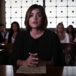 Pretty_Little_Liars_S06E11_Of_Late_I_Think_of_Rosewood_720p_WEB-DL_DD5_1_H_264-NTb_1470.jpg
