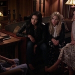 Pretty_Little_Liars_S06E12_Charlotte_s_Web_720p_WEB-DL_DD5_1_H_264-NTb_2161.jpg