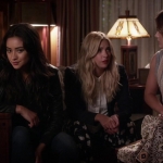 Pretty_Little_Liars_S06E12_Charlotte_s_Web_720p_WEB-DL_DD5_1_H_264-NTb_2169.jpg