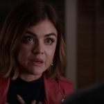 Pretty_Little_Liars_S06E13_The_Gloves_Are_On_720p_WEB-DL_DD5_1_H_264-NTb_1880.jpg