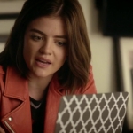 Pretty_Little_Liars_S07E03_WEB-DL_720p_DUAL_WWW_COMANDOTORRENTS_COM_1100.jpg