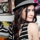 Filename=VansGirl2011-04.png
Filesize=92KiB
Dimensions=400x266
Date added=Sep 23, 2015 VansGirl2011-04.png