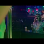 a_nice_girl_like_you_2020_1080p_web_h264-huzzah_2136.jpg