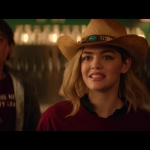a_nice_girl_like_you_2020_1080p_web_h264-huzzah_4709.jpg