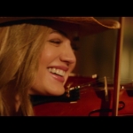 a_nice_girl_like_you_2020_1080p_web_h264-huzzah_4784.jpg