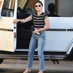 Filename=elvisla120719-005.jpeg
Filesize=862KiB
Dimensions=1533x2048
Date added=Jul 13, 2019 elvisla120719-005.jpeg