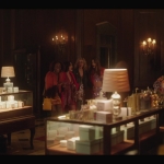 katy_keene_s01e01_1080p_web_h264-xlf_2108.jpg