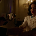 katy_keene_s01e07_1080p_web_h264-memento_1702.jpg