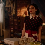 katy_keene_s01e09_1080p_web_h264-memento_0150.jpg