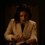 katy_keene_s01e09_1080p_web_h264-memento_0498.jpg