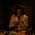 katy_keene_s01e09_1080p_web_h264-memento_0512.jpg