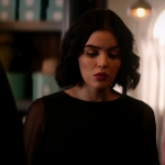 katy_keene_s01e09_1080p_web_h264-memento_0748.jpg