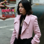 Filename=katykeenesetnyc161019-008.jpg
Filesize=2024KiB
Dimensions=3840x5352
Date added=Oct 20, 2019 katykeenesetnyc161019-008.jpg
