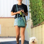 Filename=pickingelvis100719-013.jpg
Filesize=2955KiB
Dimensions=2200x3300
Date added=Jul 11, 2019 pickingelvis100719-013.jpg
