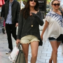 shoppingwh110412-003.jpg