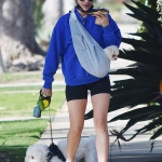 walkingherdogsinla110221_039.jpg